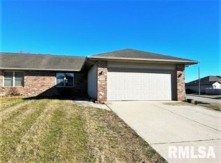 2834 Cronin Dr, Springfield, IL 62711