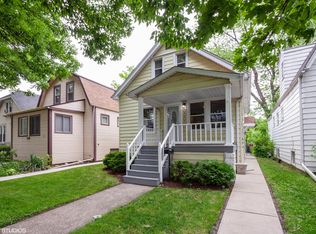 3825 Cleveland Ave, Brookfield, IL 60513