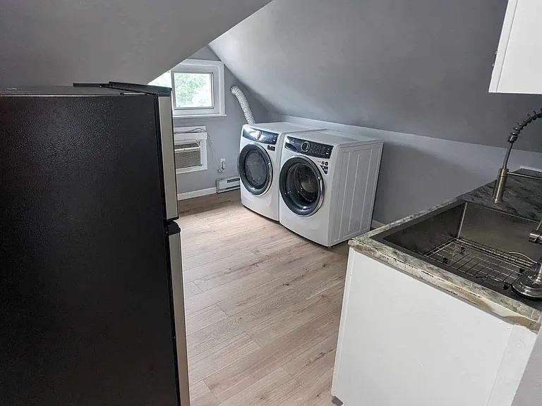 232 N 9th St #A — Photo 13