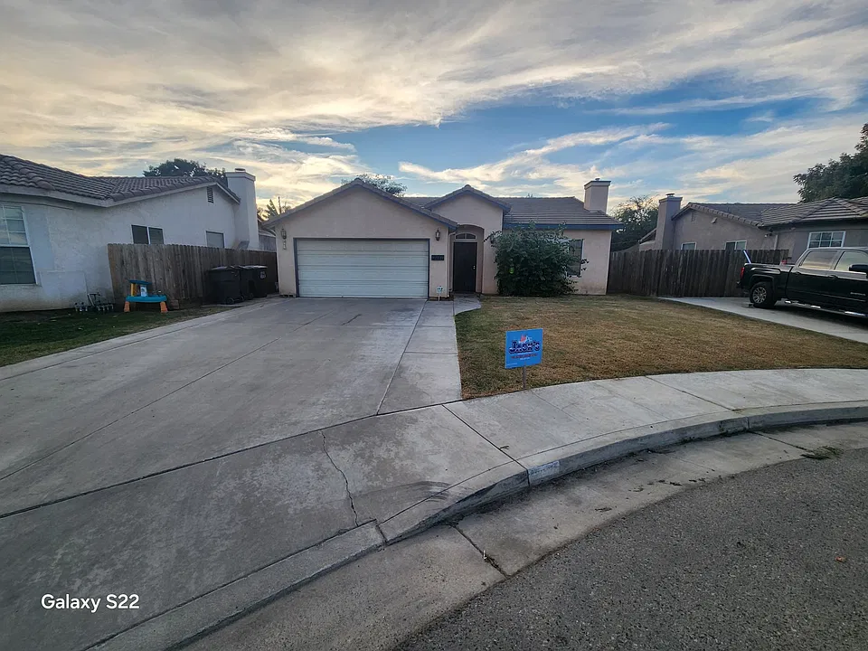 2141 N Duke Ct
