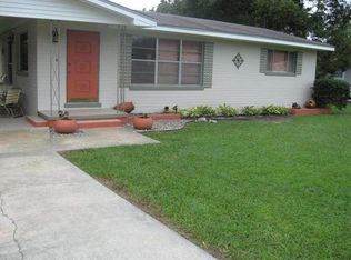 57 W Azalea Dr, Debary, FL 32713