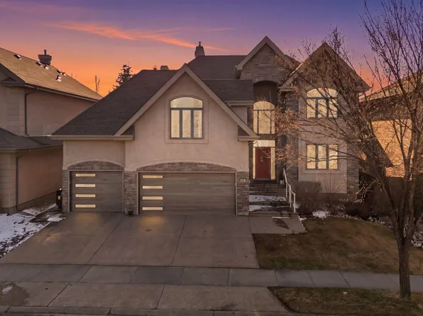 918 Hollingsworth Bnd NW, Edmonton, AB T6R 3L3