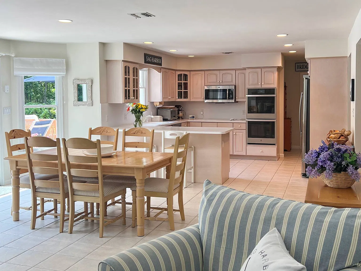 Sagaponack Reserve Front Privacy — Photo 4
