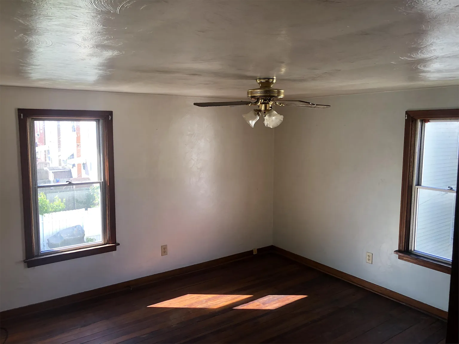 936 McKean Avenue - 2 — Photo 2