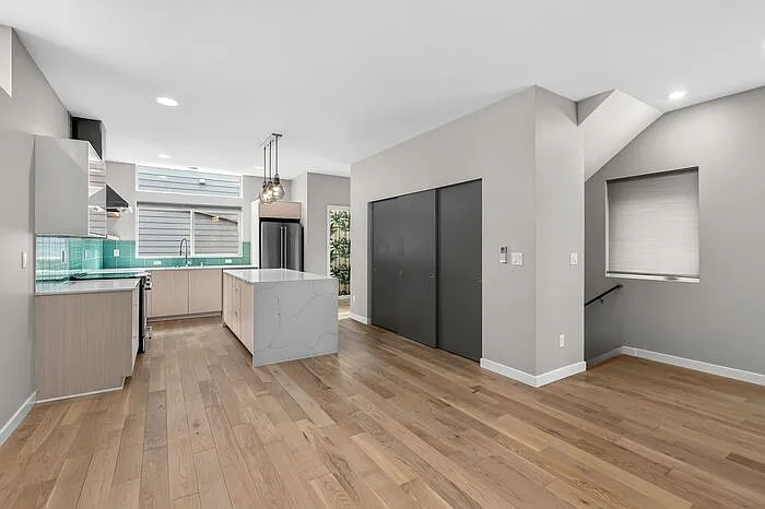 7325 Bainbridge Pl SW — Photo 18
