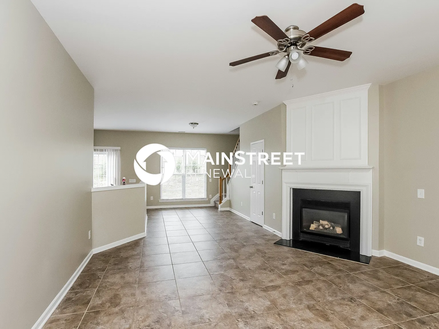2517 Wingdale Dr — Photo 2