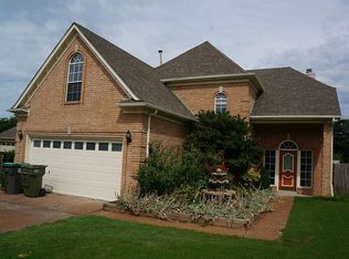 2281 Oak Springs Dr, Cordova, TN 38016