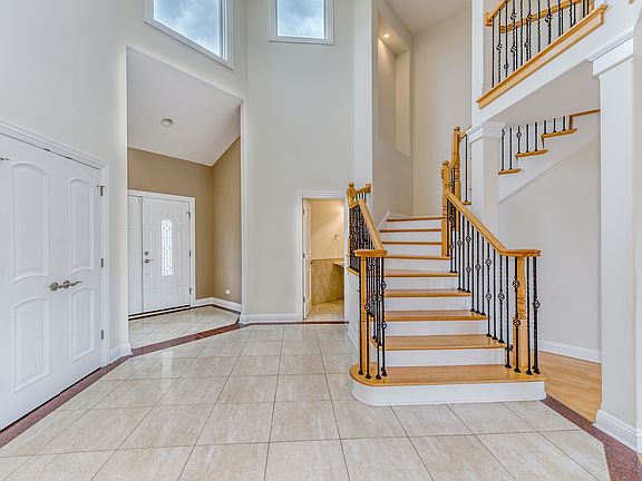 2nd image of 1231 Hilary Ln