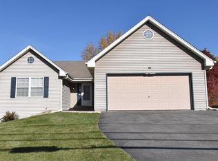 N64W15560 Mill Rd, Menomonee Falls, WI 53051