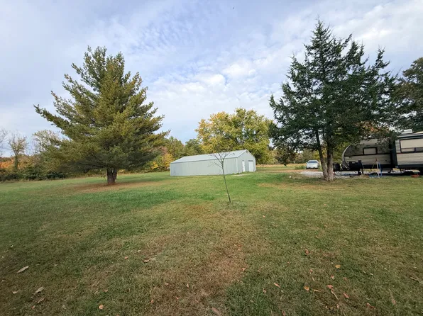 11851 E Cypress Rd, Carbondale, IL 62901