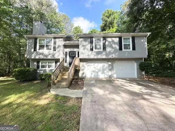 5405 Lakeside Dr, Union City, GA 30291