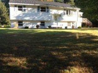 9 Derry St, Merrimack, NH 03054