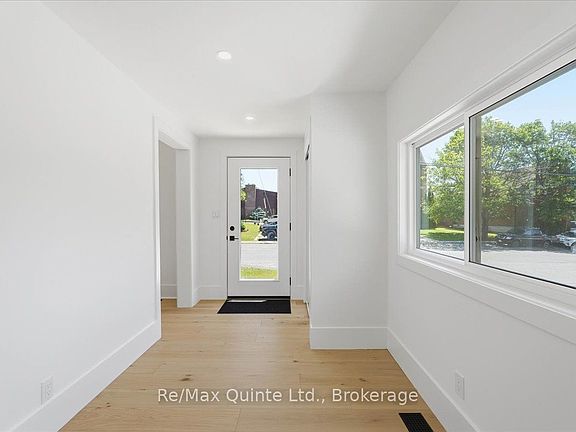 3rd image of 11 Eyre St