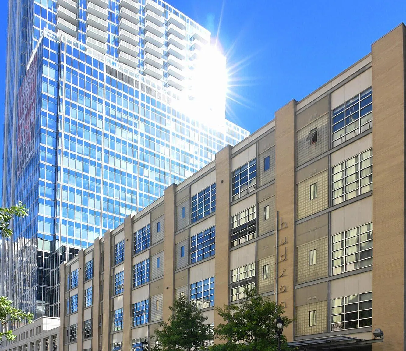 1 bed, 1.5 bath, 1281 sqft, $2,000 — Photo 2