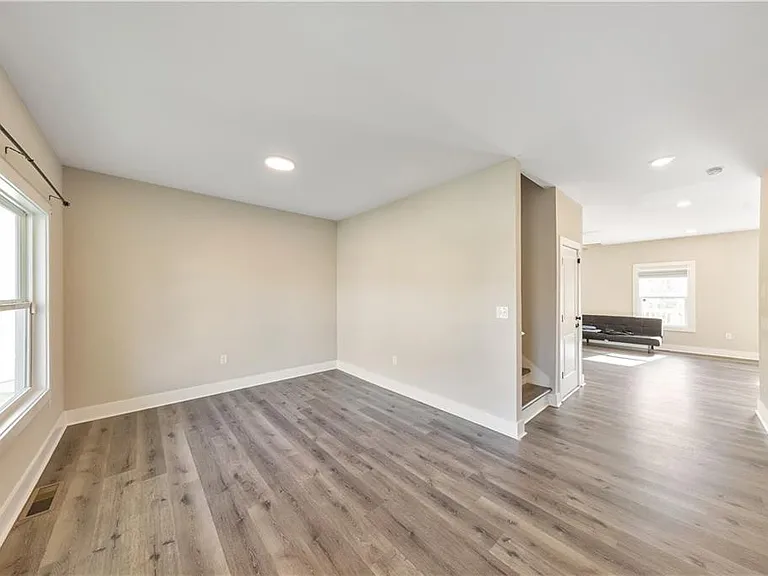 336 Nobleman Way — Photo 42