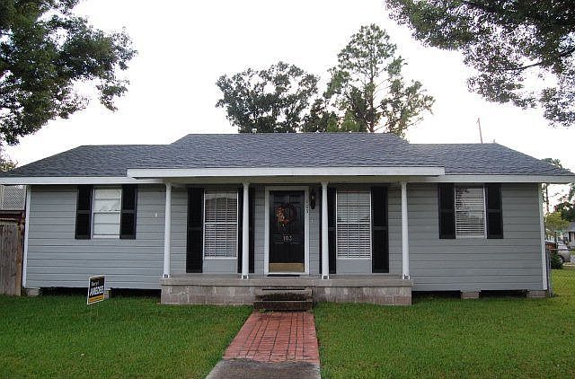 1st image of 103 Carmalite St