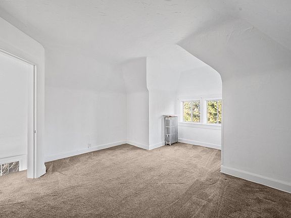 4th image of 1320 E 12th Ave APT 4