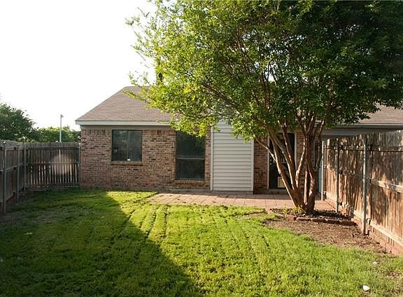2nd image of 1114 Willow Run Dr