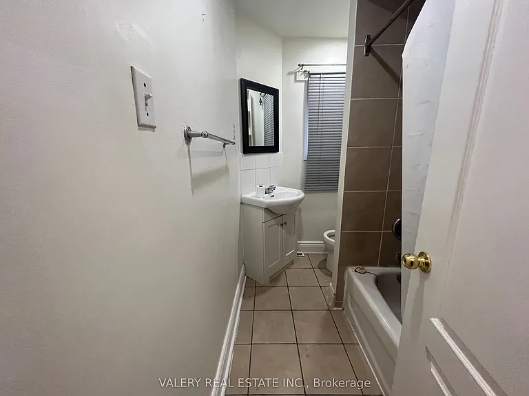 1113 Davenport Rd #1 — Photo 5