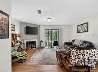 96 Mathews Dr APT 19, Hilton Head Island, SC 29926