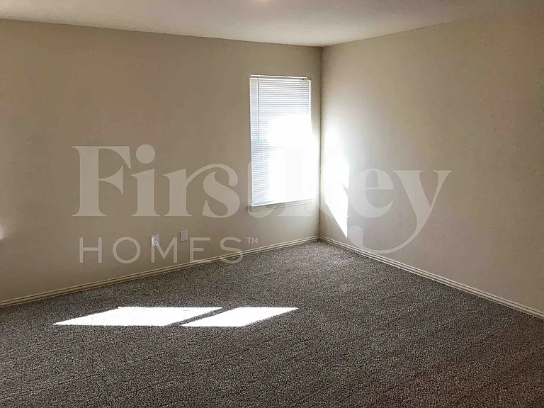 1218 Jewell Ln — Photo 7
