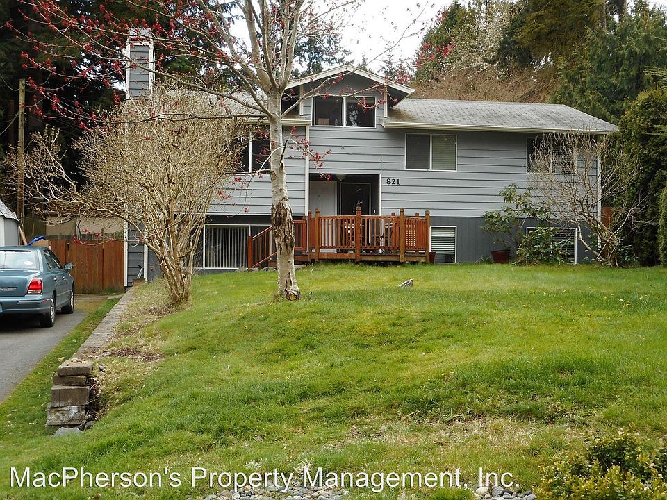 1st image of 821 NE Serpentine Pl Unit 3220134