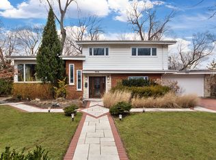 9056 Tamaroa Ter, Skokie, IL 60076