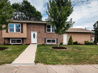 2216 Del Monaco Dr, Dubuque, IA 52002