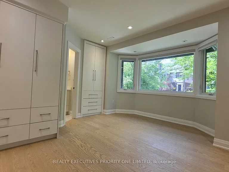 10 Lascelles Blvd #MAIN — Photo 26