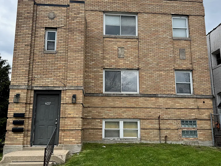 407 Lincoln Way W #2 — Photo 4