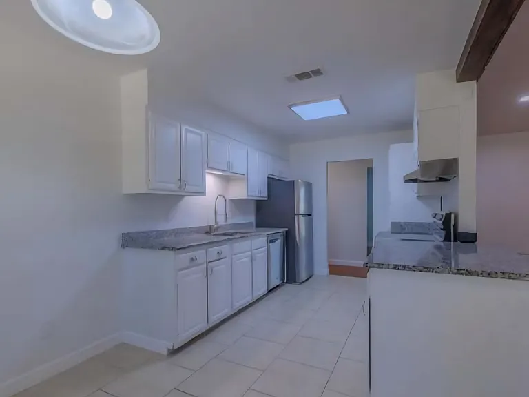 1387 Calcutta Dr — Photo 10