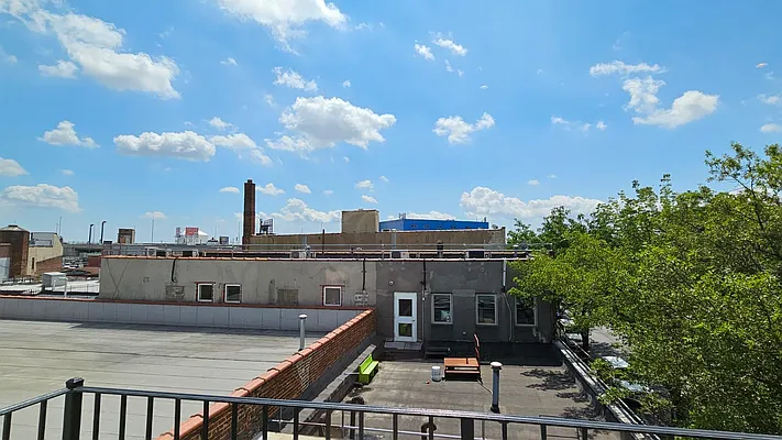 Rented by David Francis New York LLC | media 19