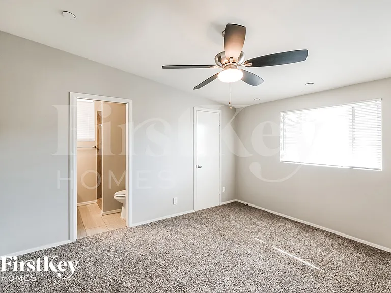 4144 E Almeria Rd — Photo 9