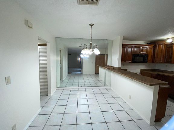 5th image of 1458 N Lawnwood Circle #29d