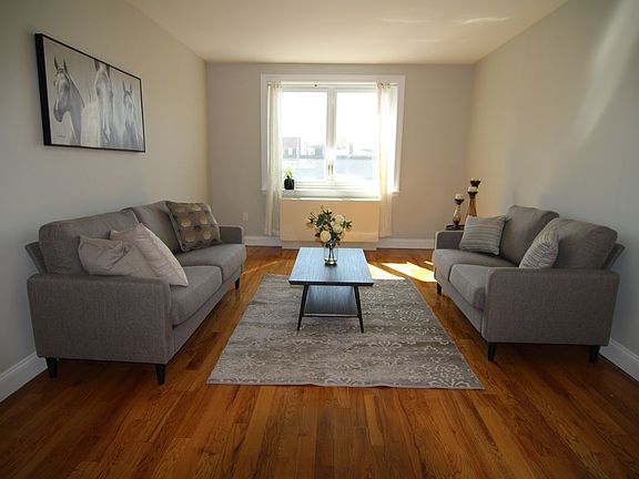 2nd image of 2012 31st St APT 3H