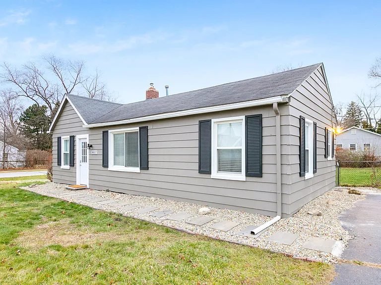 38017 W Chicago St — Photo 30