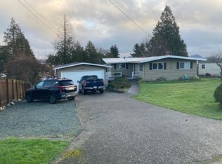 683 Maplewood Loop, Oak Harbor, WA 98277