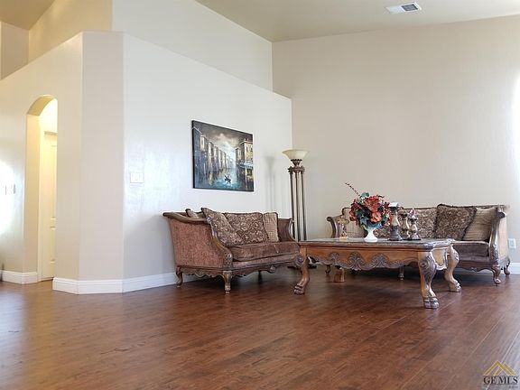 5th image of 10416 Columbia Falls Dr