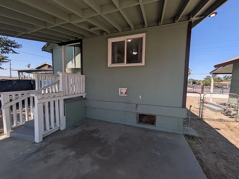 386 N Mount Vernon Ave — Photo 29