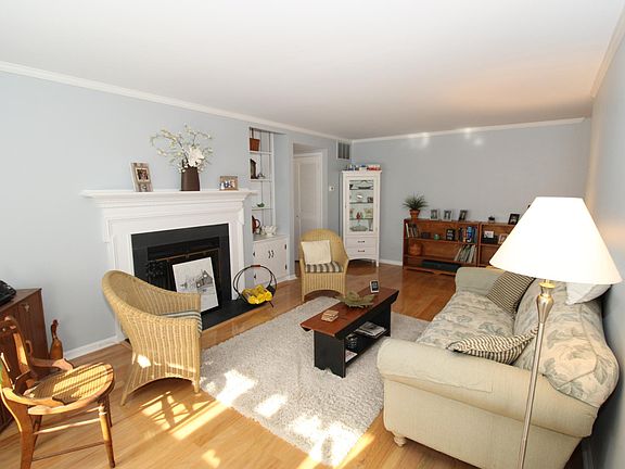 2nd image of 11 Heritage Dr