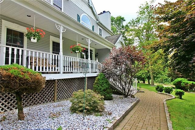 1st image of 11 Sugarbush Ct