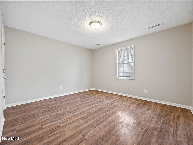 1601 Betz St — Photo 11