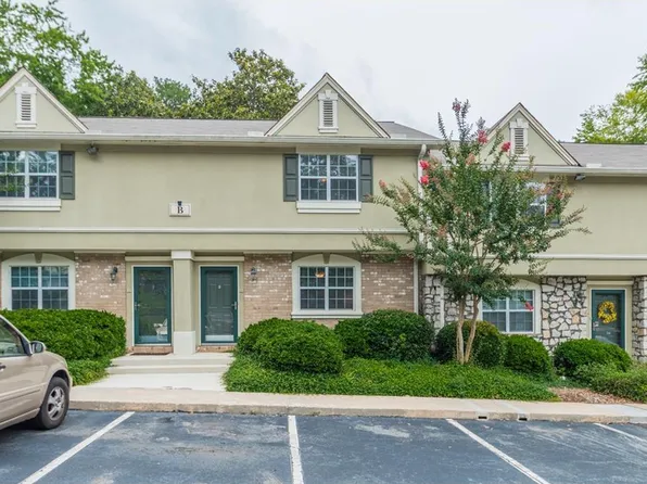 6900 Roswell Rd APT B4, Sandy Springs, GA 30328