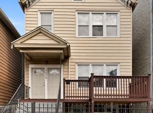 2424 W Moffat St #3, Chicago, IL 60647