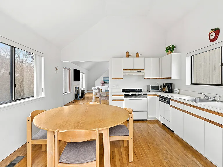 50 Gull Rd — Photo 8