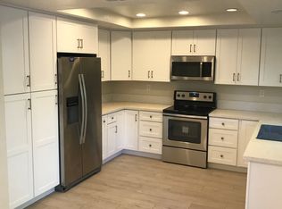 8 Autumn Hill Ln, Laguna Hills, CA 92653