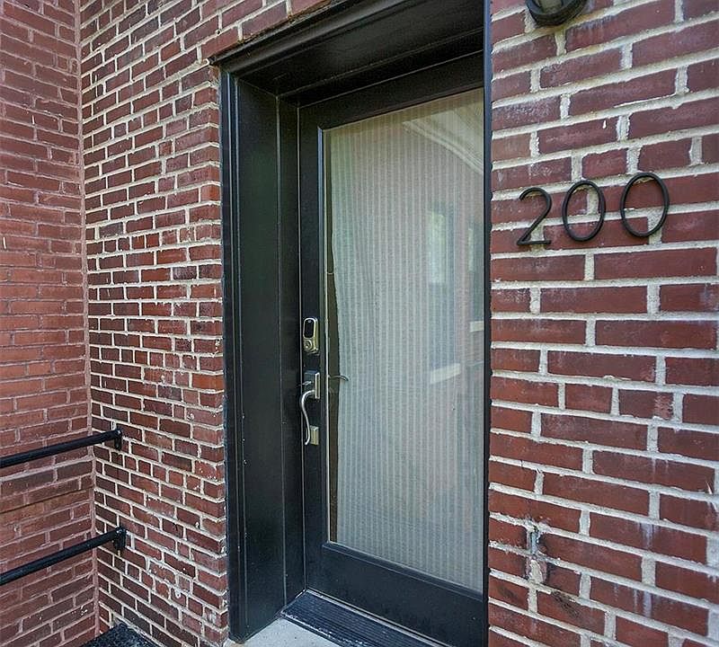 1st image of 4449 Olive St APT 200