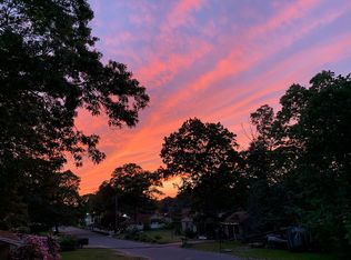 8 N Hillside St, Assonet, MA 02702