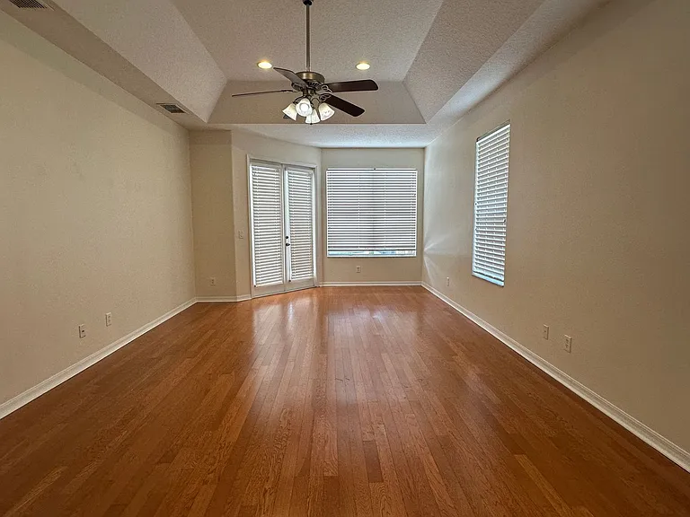 1653 Cherry Ridge Dr — Photo 57