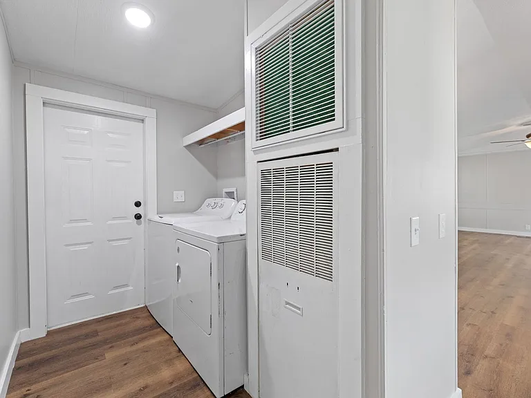 215 Loranger Dr — Photo 12